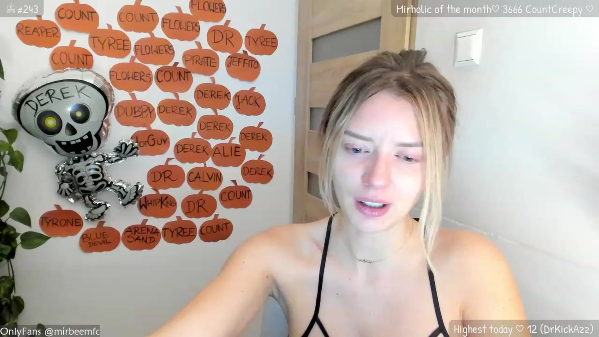 Gallery image thumbnail from MirBee's myfreecams stream on, 10/22/2023, 21:20 image 18 of 20