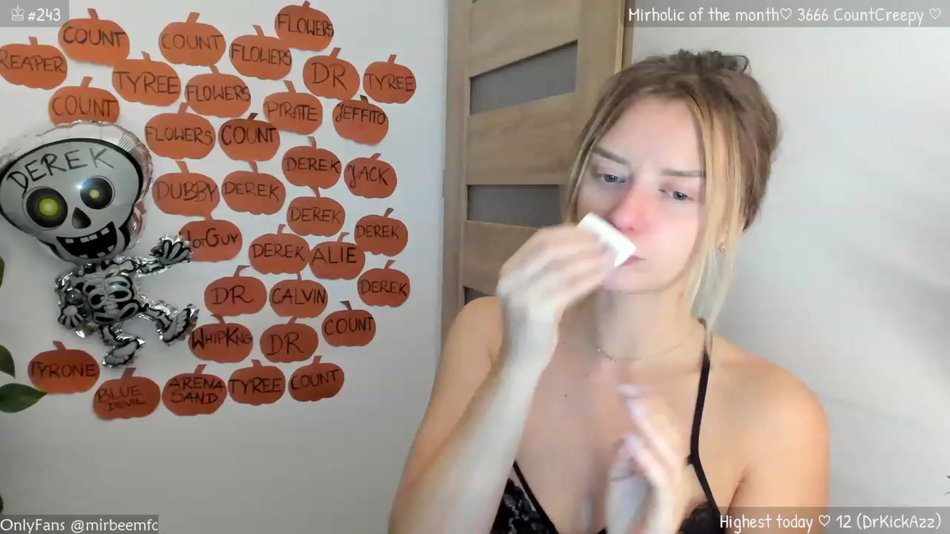 Gallery image thumbnail from MirBee's myfreecams stream on, 10/22/2023, 21:46 image 6 of 20