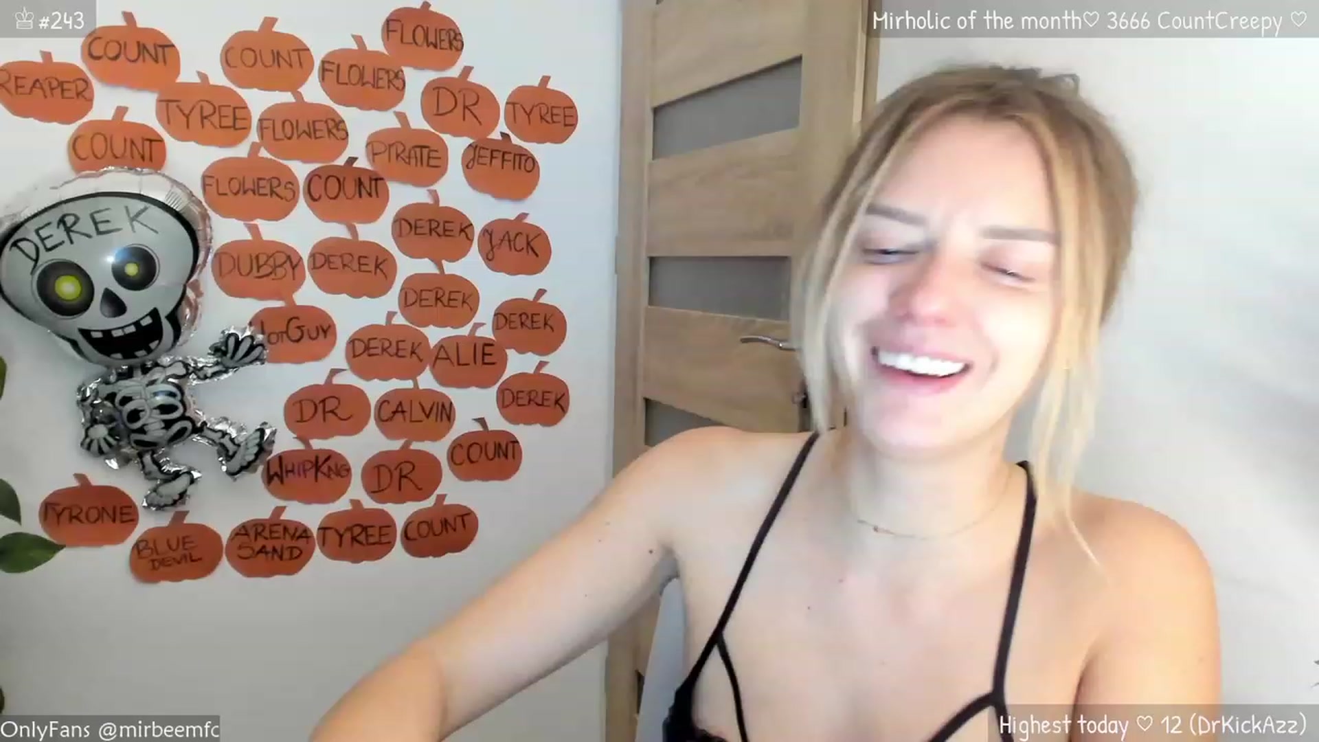 Gallery image thumbnail from MirBee's myfreecams stream on, 10/22/2023, 21:46 image 7 of 20