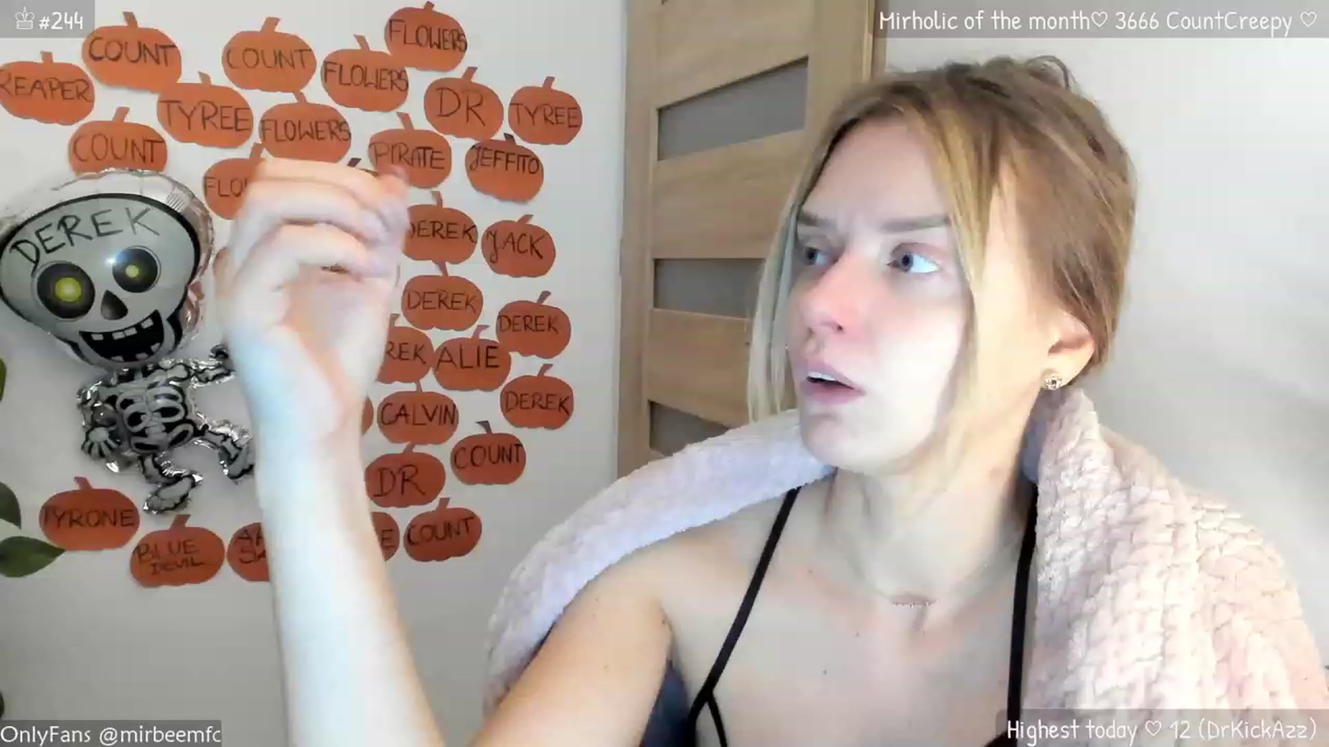 Gallery image thumbnail from MirBee's myfreecams stream on, 10/22/2023, 21:46 image 19 of 20