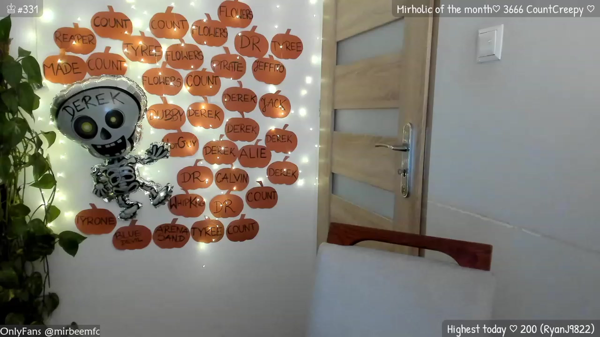 Gallery image thumbnail from MirBee's myfreecams stream on, 10/27/2023, 14:06 image 20 of 20