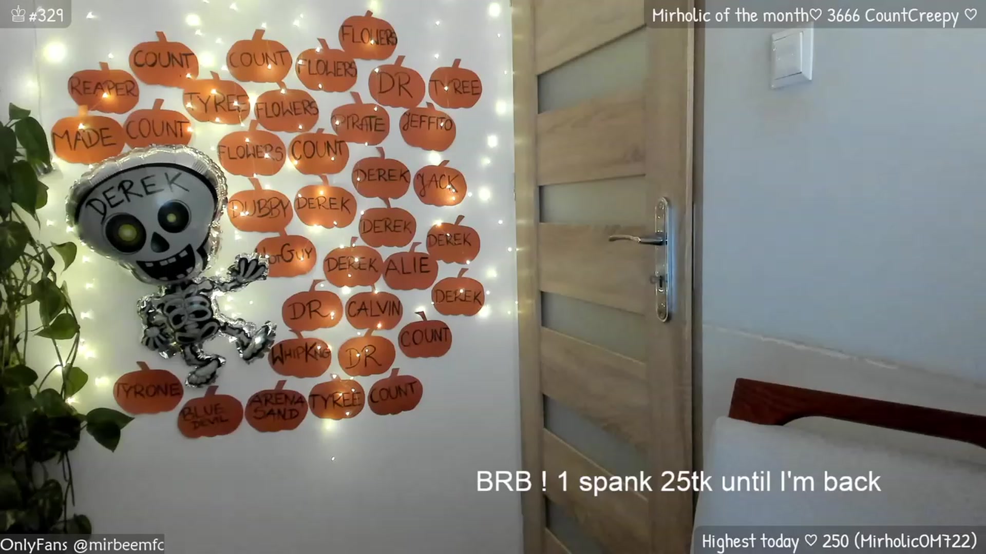 Gallery image thumbnail from MirBee's myfreecams stream on, 10/27/2023, 16:32 image 4 of 20