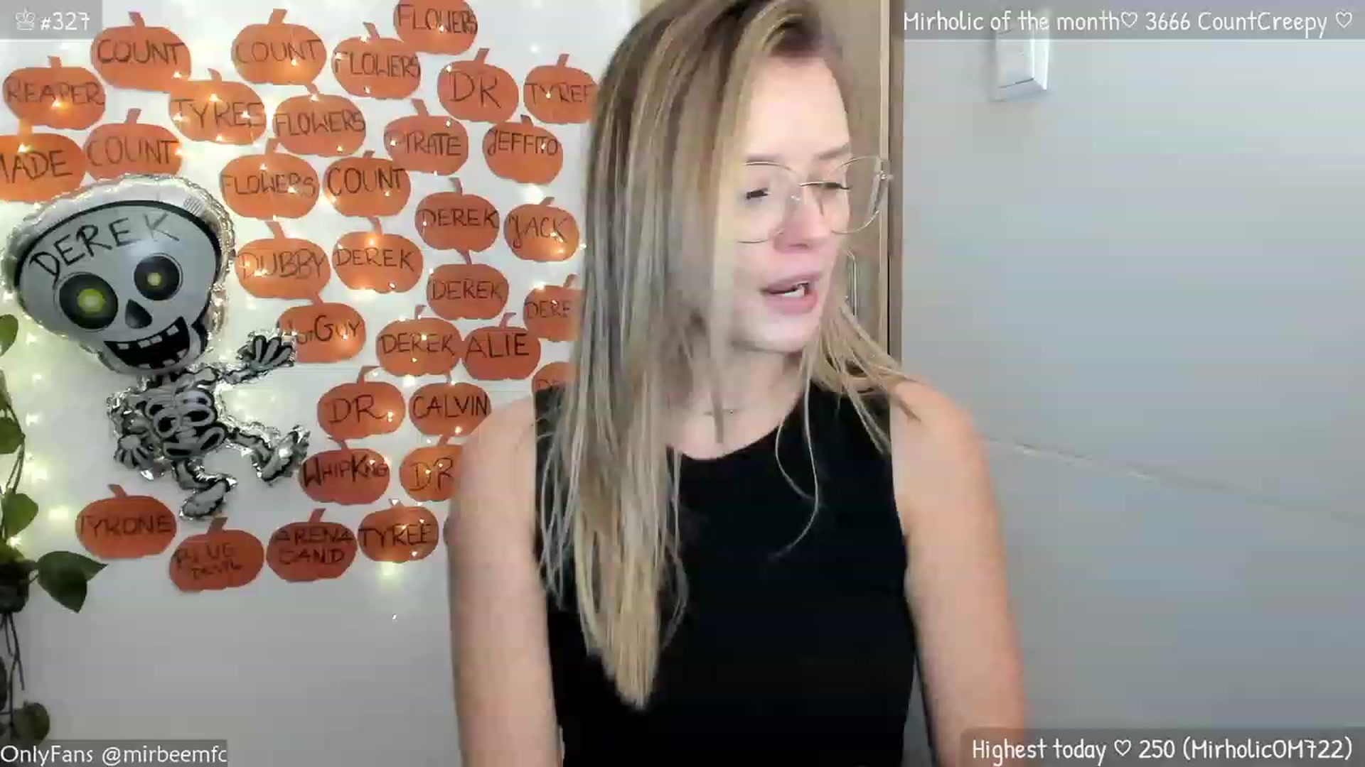 Gallery image thumbnail from MirBee's myfreecams stream on, 10/27/2023, 16:32 image 7 of 20