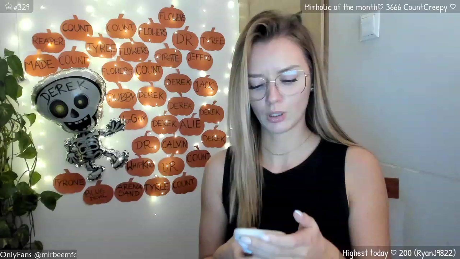 Gallery image thumbnail from MirBee's myfreecams stream on, 10/27/2023, 16:32 image 2 of 20