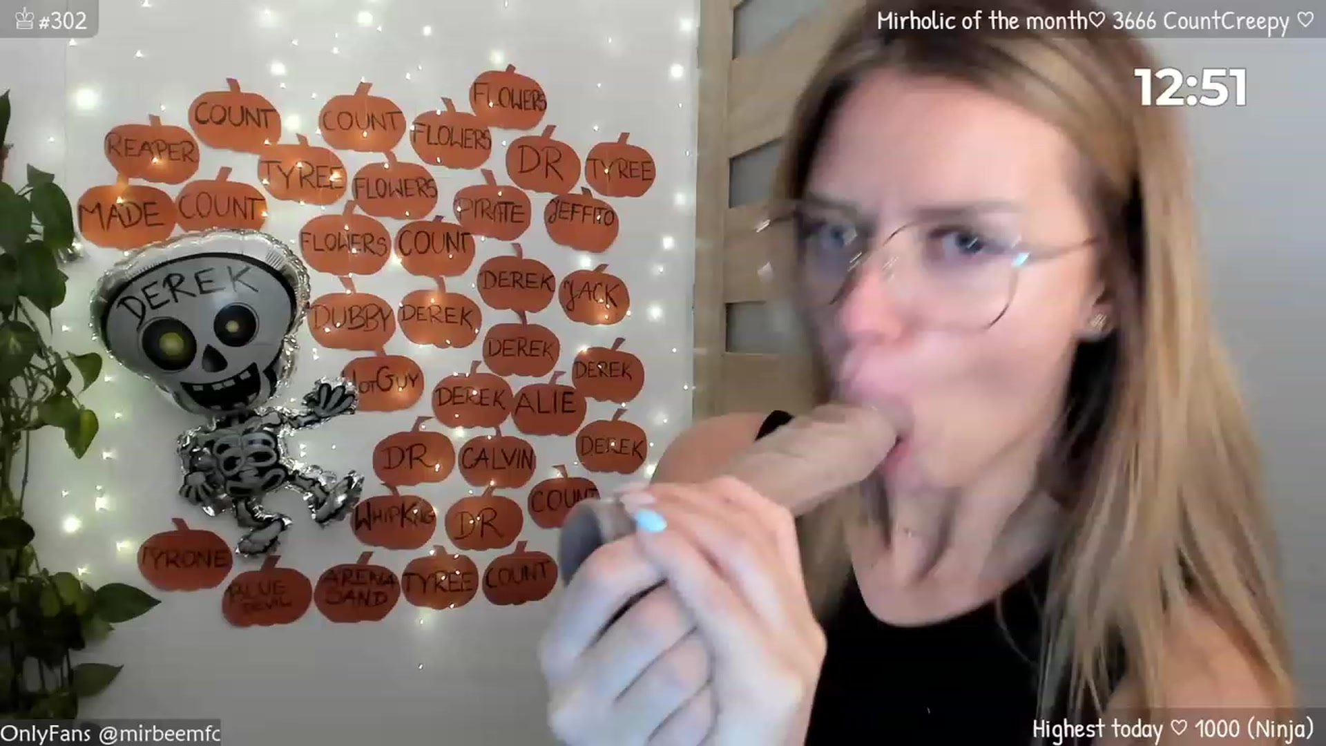 Gallery image thumbnail from MirBee's myfreecams stream on, 10/28/2023, 24:06 image 20 of 20