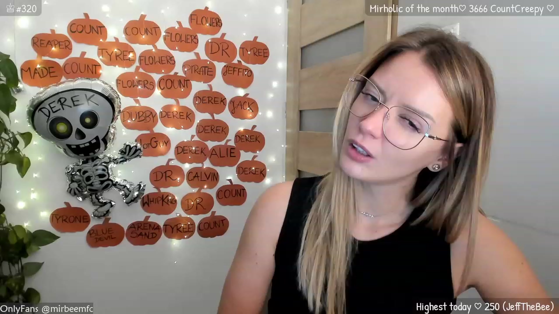 Gallery image thumbnail from MirBee's myfreecams stream on, 10/28/2023, 24:06 image 4 of 20