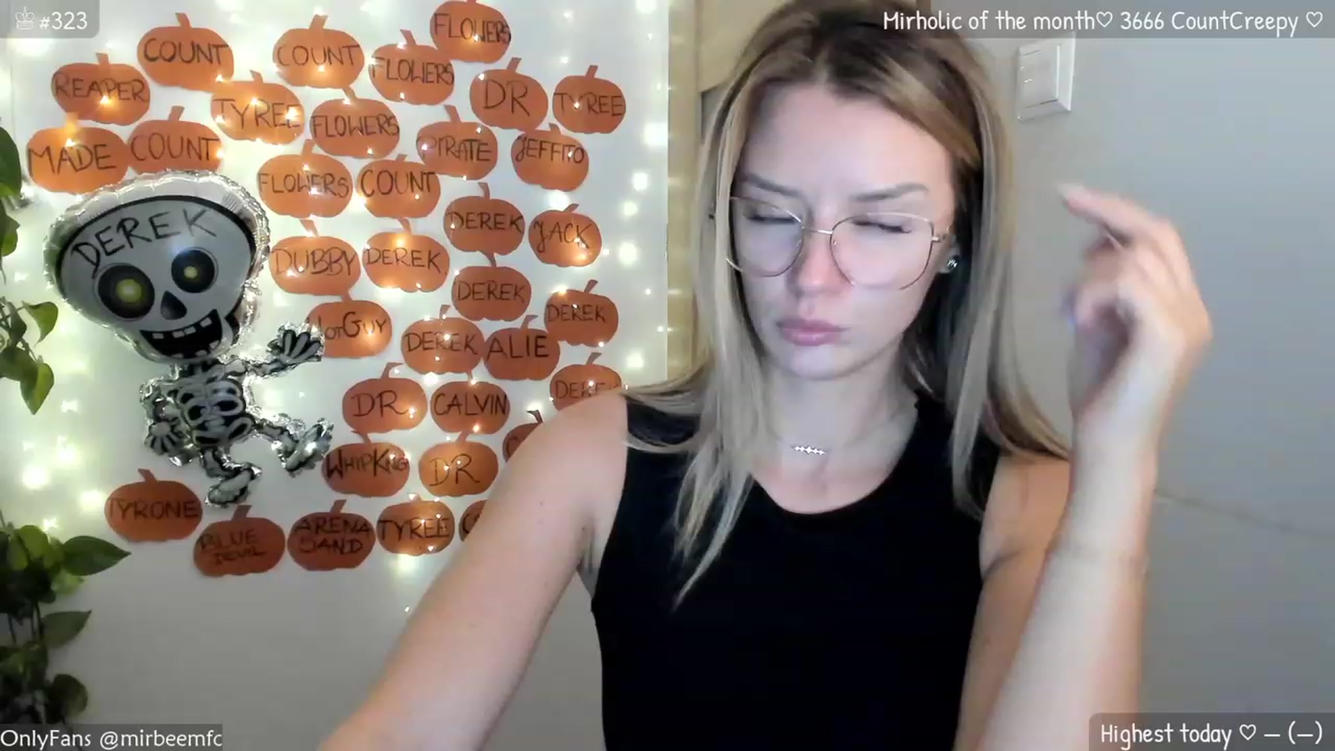 Gallery image thumbnail from MirBee's myfreecams stream on, 10/28/2023, 24:06 image 1 of 20