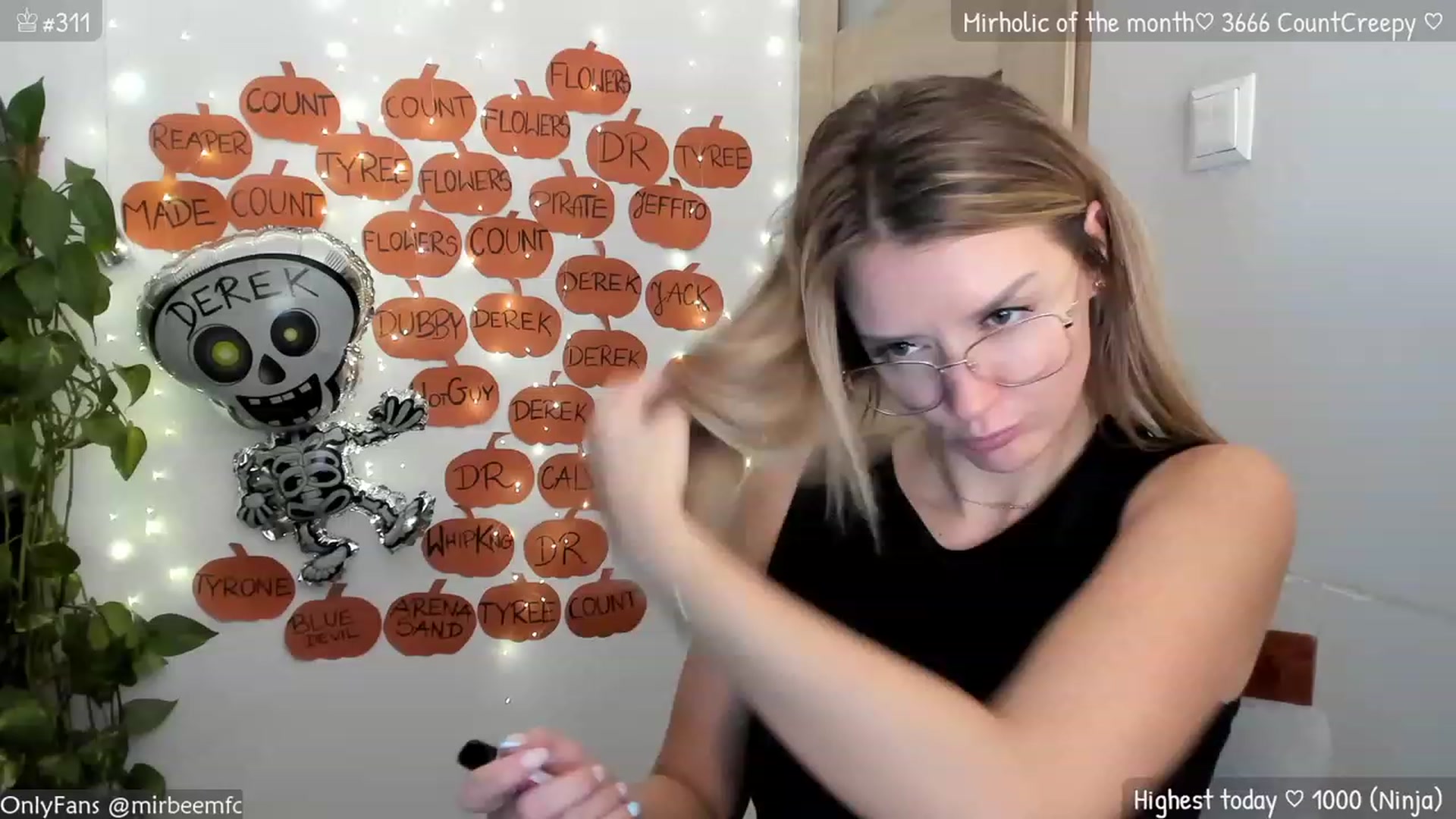 Gallery image thumbnail from MirBee's myfreecams stream on, 10/28/2023, 24:06 image 9 of 20