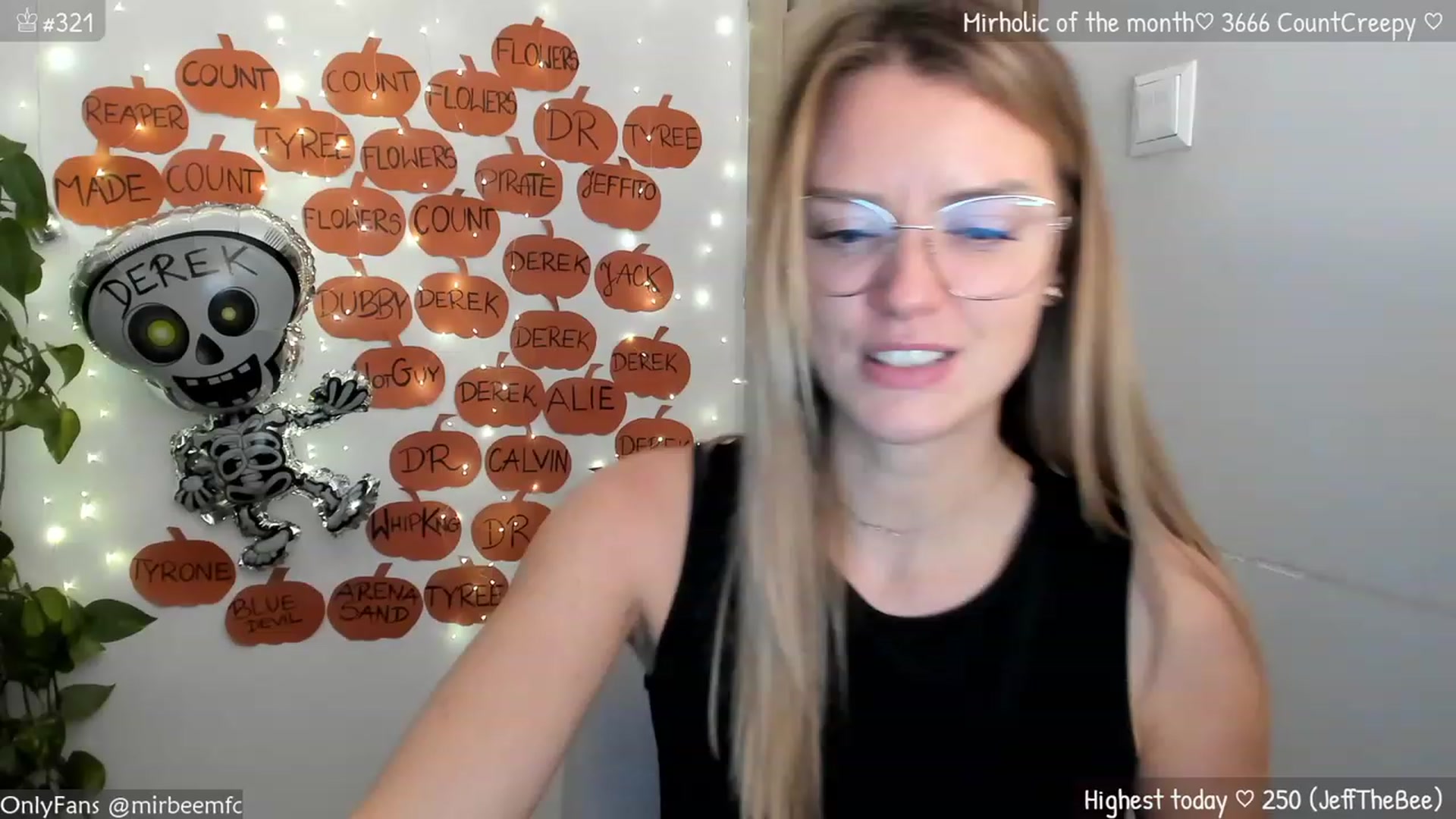 Gallery image thumbnail from MirBee's myfreecams stream on, 10/28/2023, 24:06 image 5 of 20