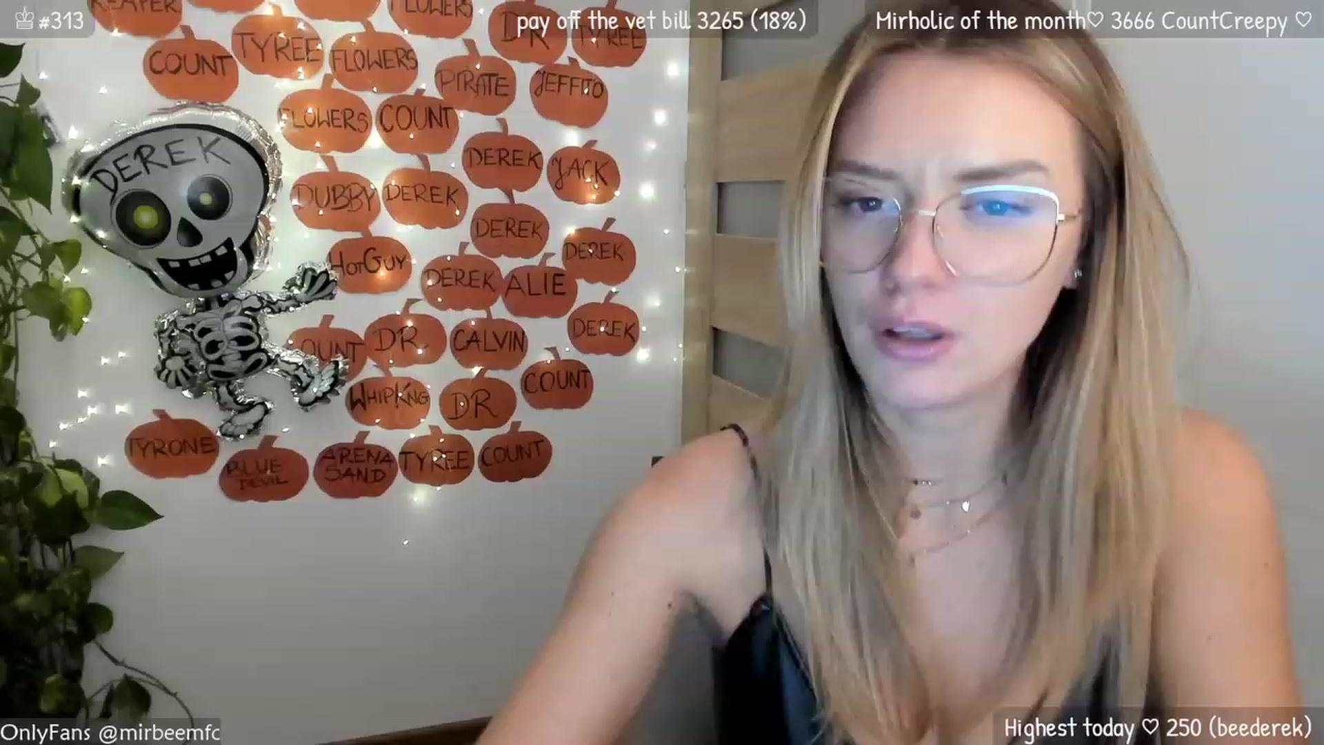 Gallery image thumbnail from MirBee's myfreecams stream on, 10/29/2023, 24:07 image 8 of 20