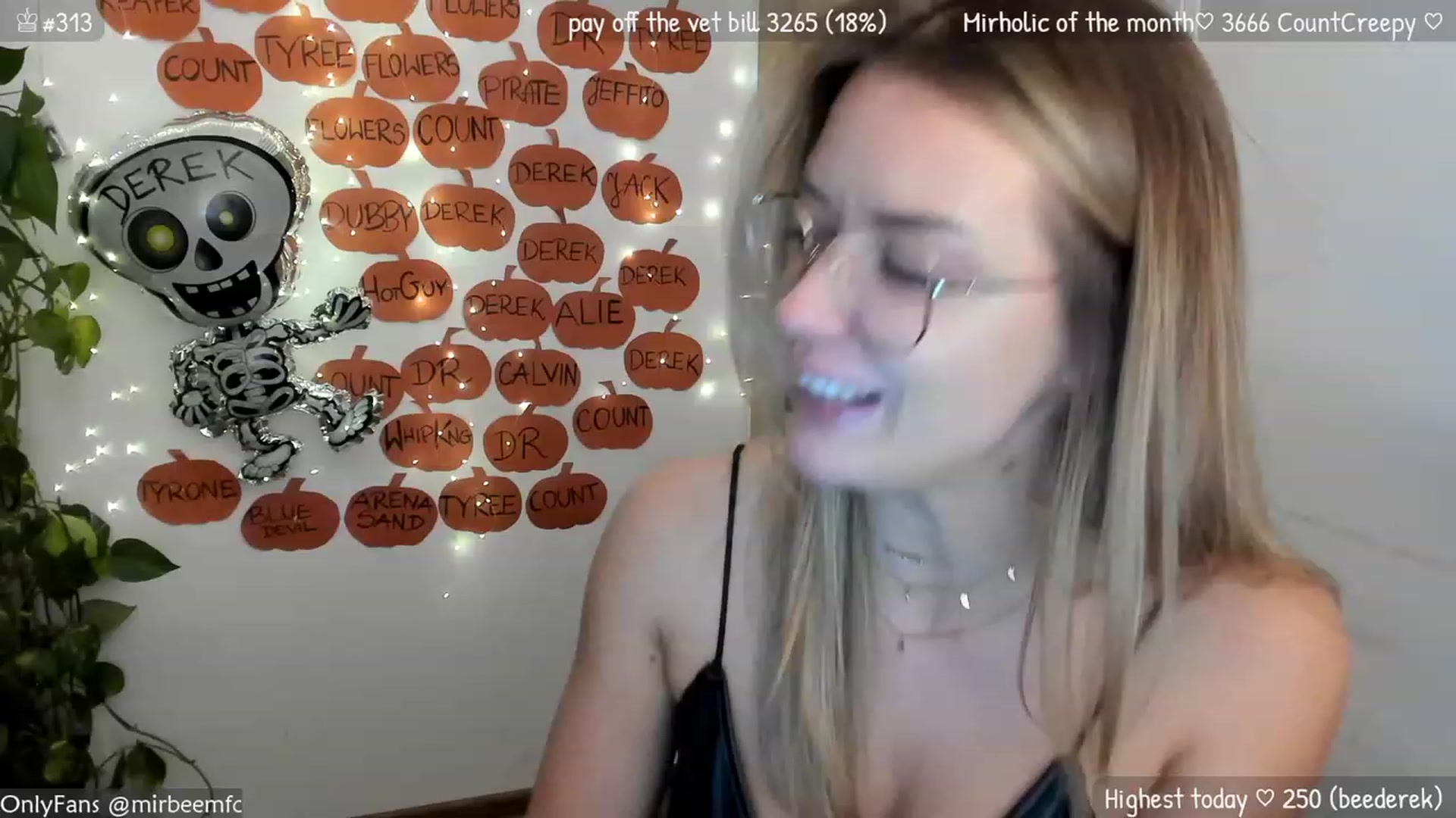 Gallery image thumbnail from MirBee's myfreecams stream on, 10/29/2023, 24:07 image 7 of 20