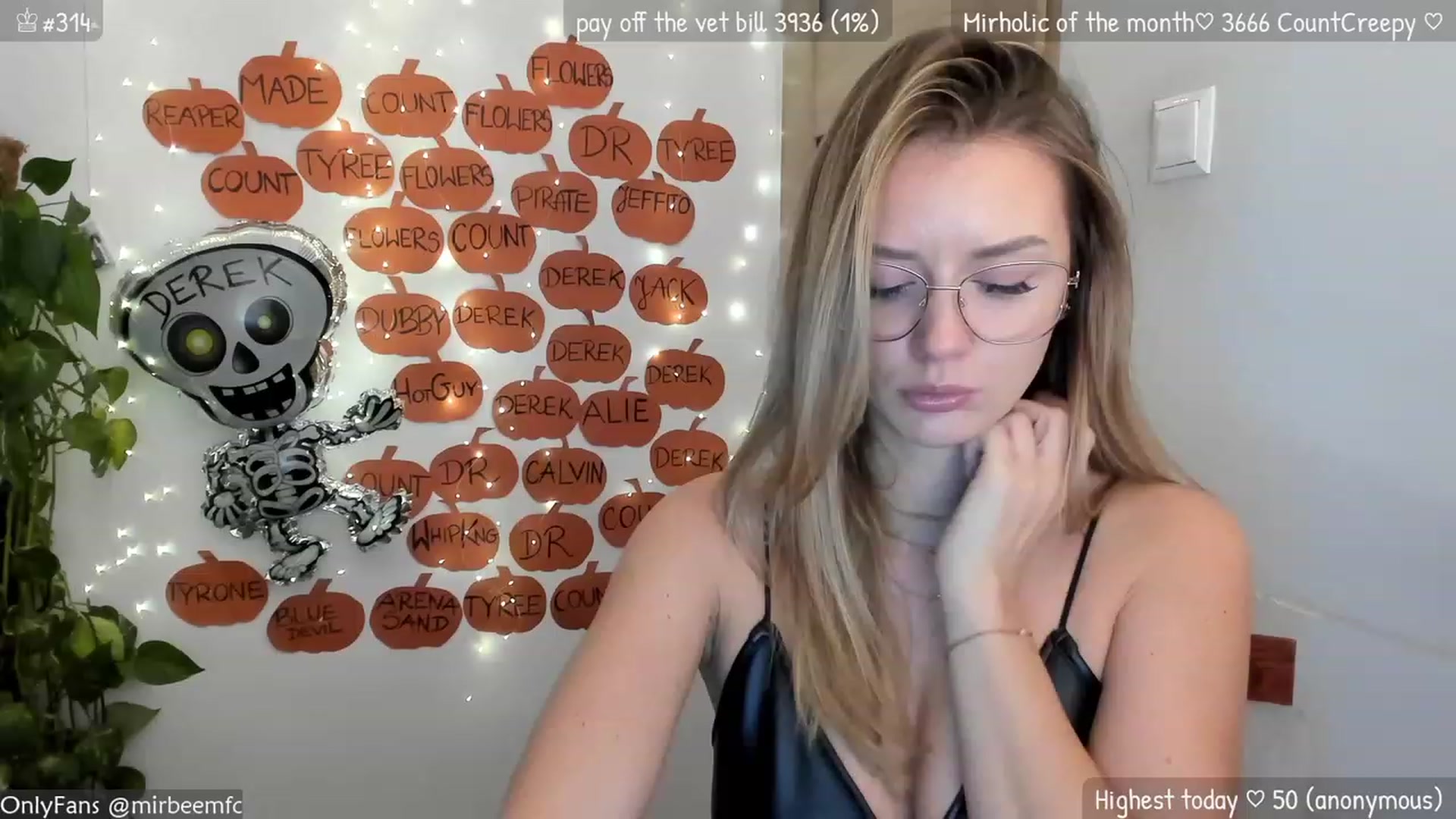 Gallery image thumbnail from MirBee's myfreecams stream on, 10/29/2023, 24:07 image 2 of 20