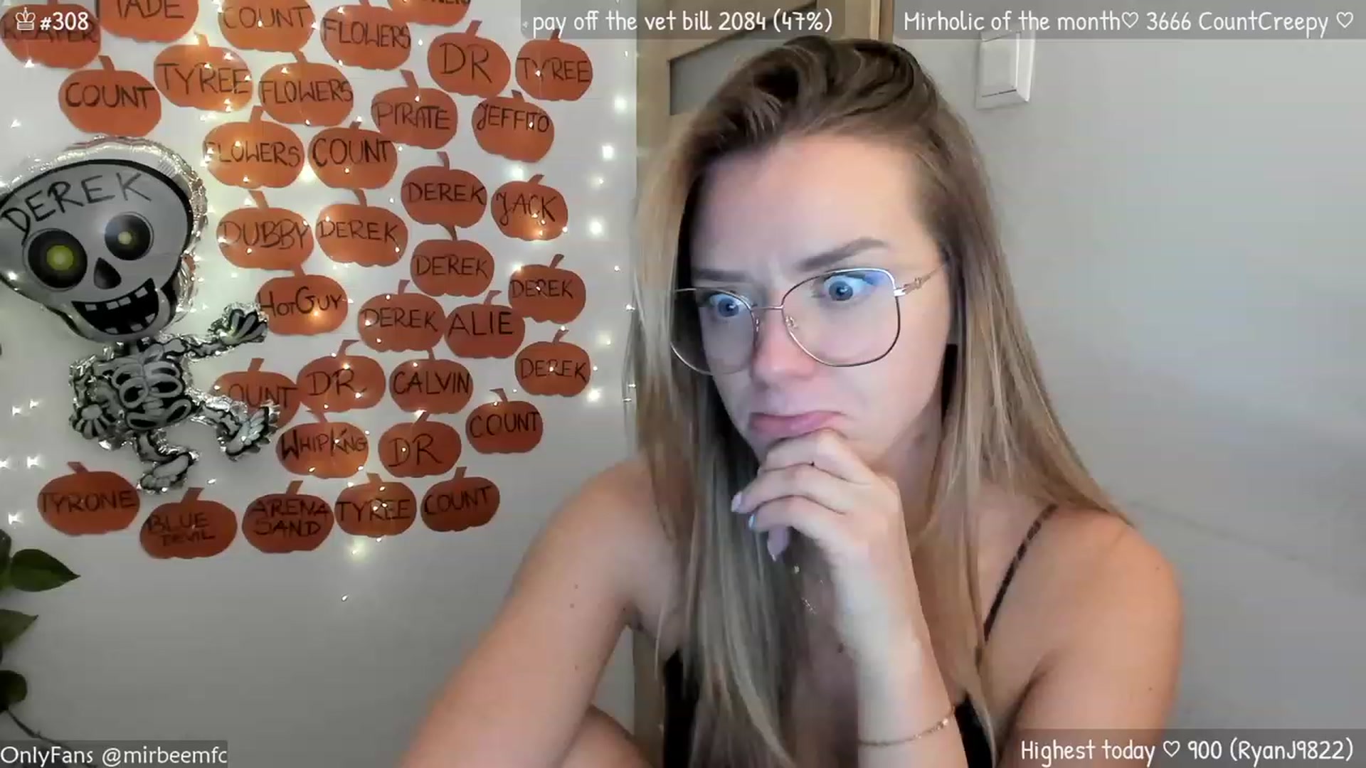 Gallery image thumbnail from MirBee's myfreecams stream on, 10/29/2023, 24:07 image 15 of 20
