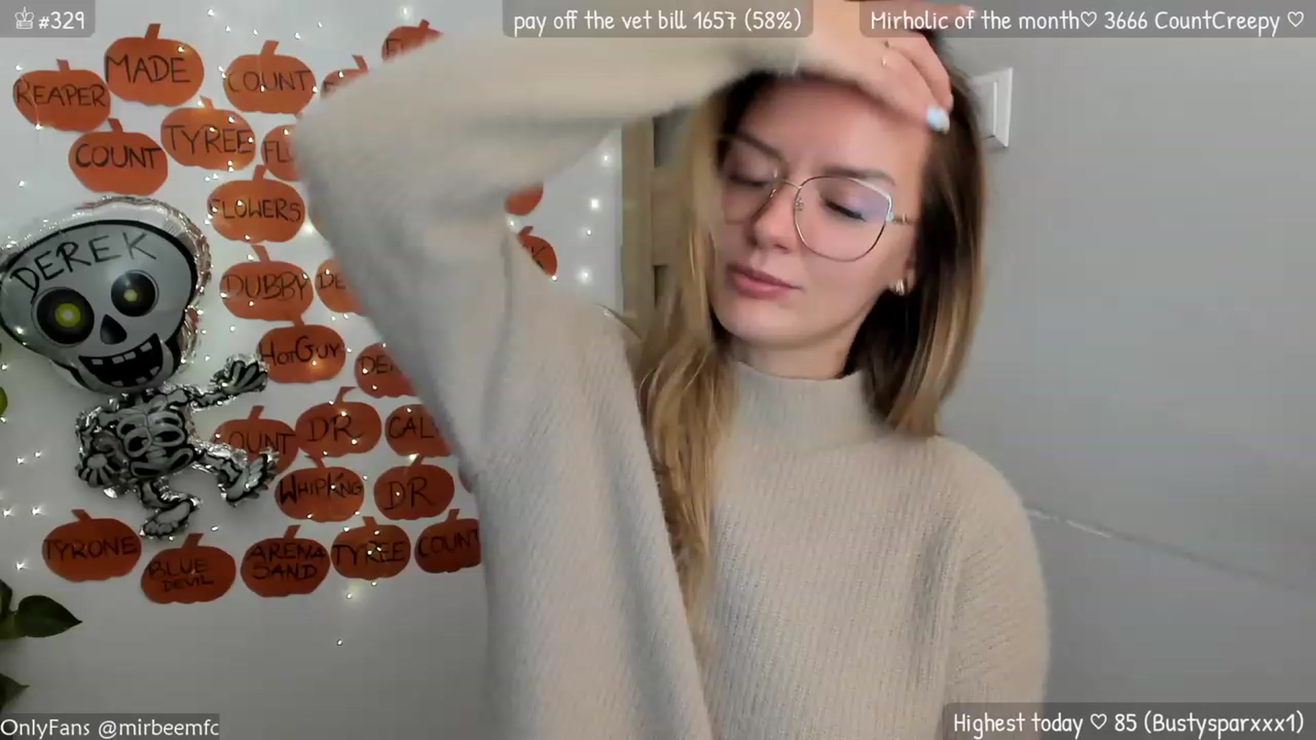 Gallery image thumbnail from MirBee's myfreecams stream on, 10/30/2023, 24:04 image 9 of 20