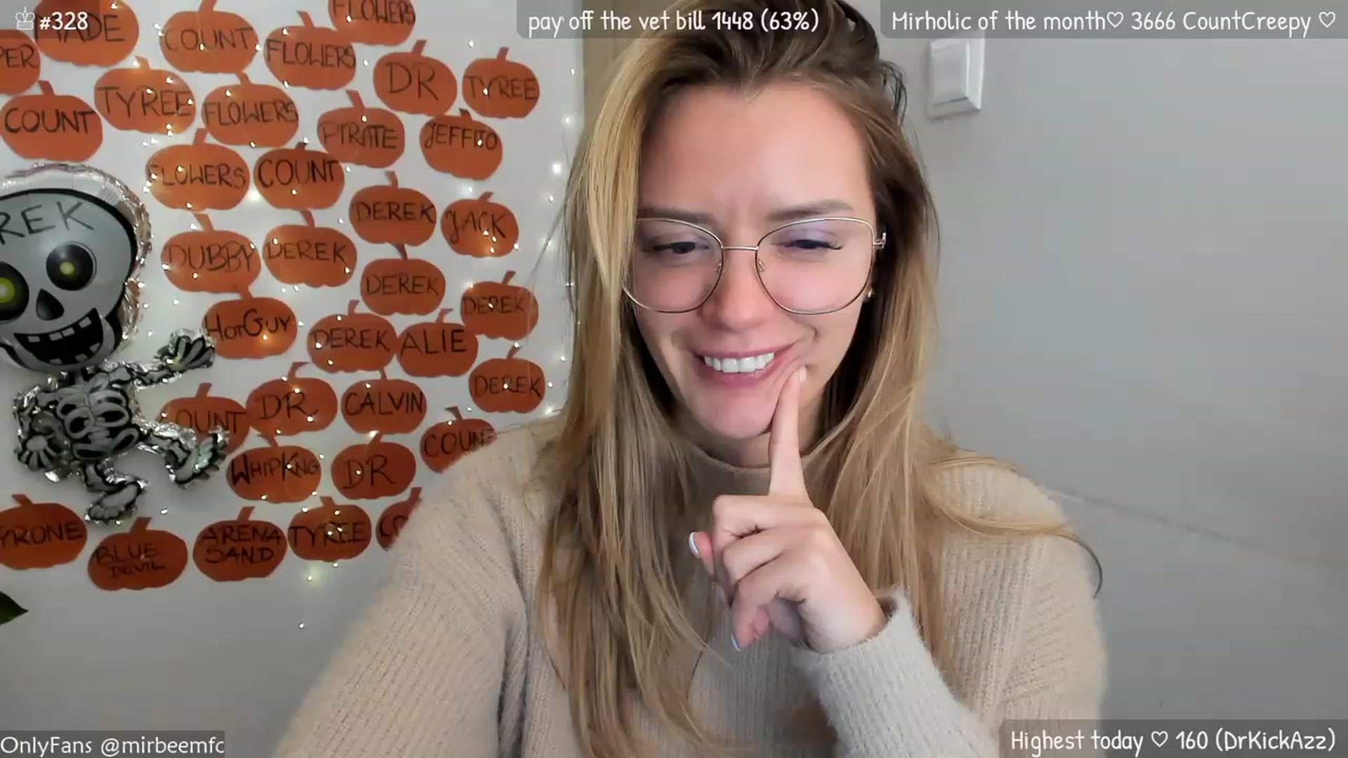 Gallery image thumbnail from MirBee's myfreecams stream on, 10/30/2023, 24:04 image 13 of 20