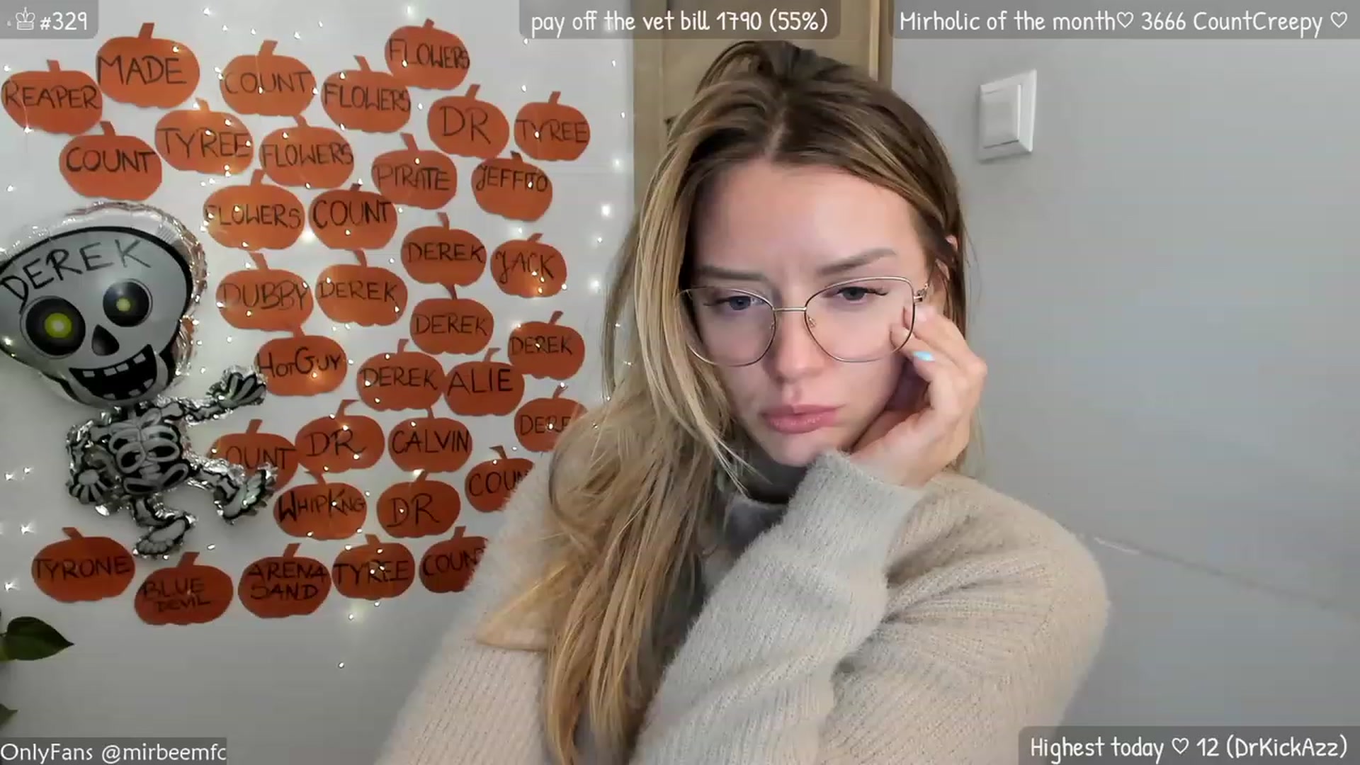 Gallery image thumbnail from MirBee's myfreecams stream on, 10/30/2023, 24:04 image 4 of 20
