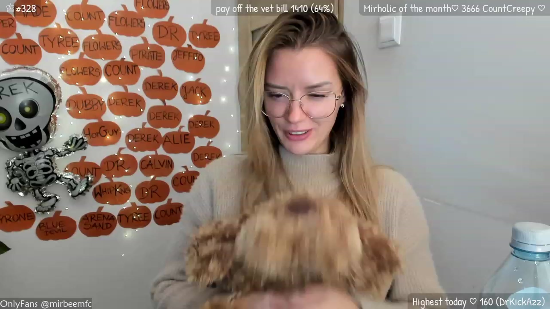Gallery image thumbnail from MirBee's myfreecams stream on, 10/30/2023, 24:04 image 14 of 20