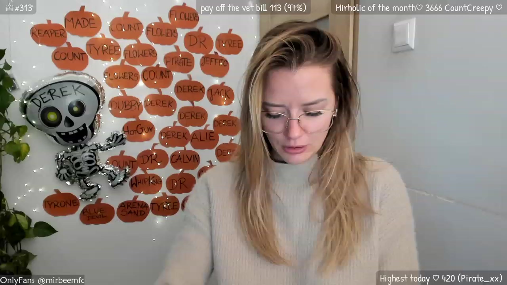 Gallery image thumbnail from MirBee's myfreecams stream on, 10/30/2023, 24:04 image 19 of 20