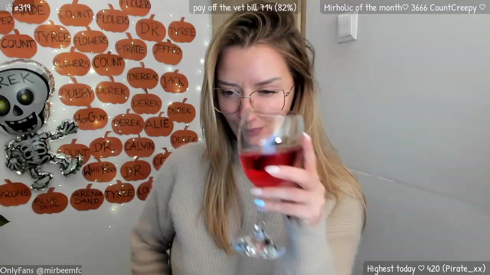 Gallery image thumbnail from MirBee's myfreecams stream on, 10/30/2023, 24:04 image 16 of 20