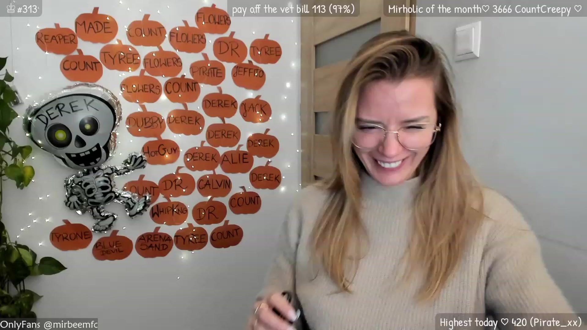 Gallery image thumbnail from MirBee's myfreecams stream on, 10/30/2023, 24:04 image 18 of 20