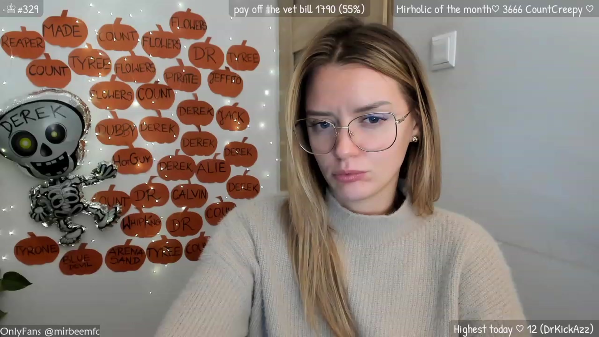 Gallery image thumbnail from MirBee's myfreecams stream on, 10/30/2023, 24:04 image 3 of 20