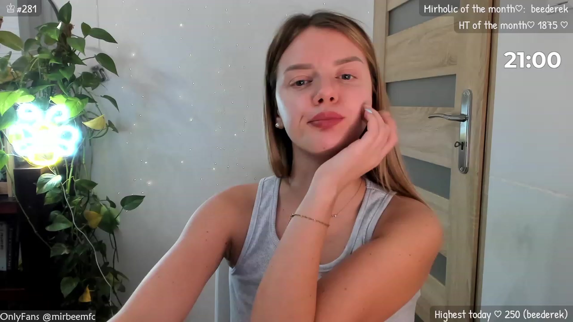 Gallery image thumbnail from MirBee's myfreecams stream on, 11/08/2023, 24:27 image 13 of 20
