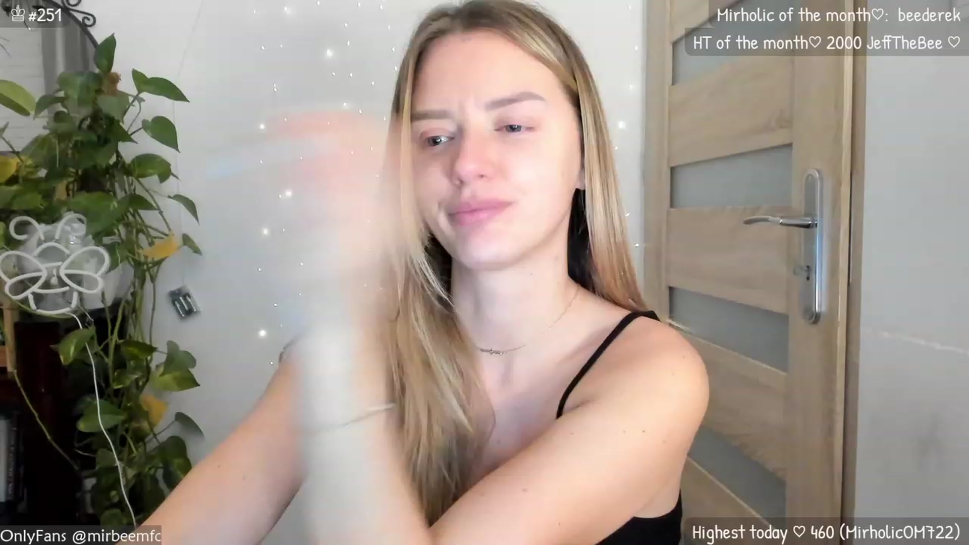 Gallery image thumbnail from MirBee's myfreecams stream on, 11/10/2023, 24:05 image 17 of 20
