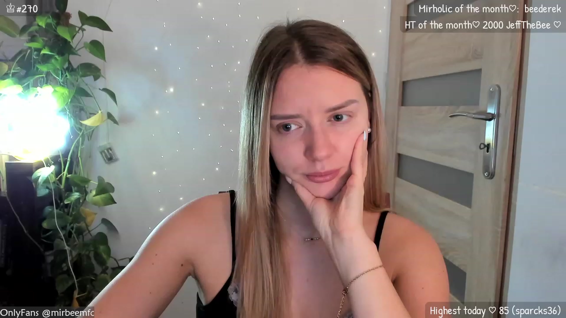 Gallery image thumbnail from MirBee's myfreecams stream on, 11/10/2023, 24:05 image 7 of 20