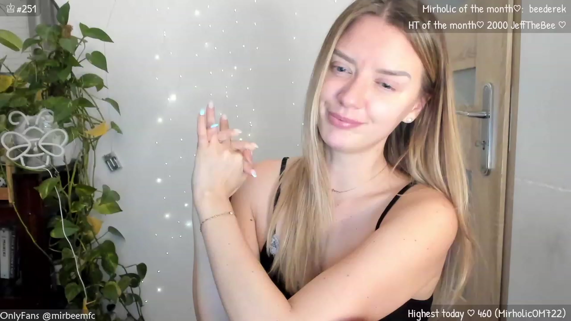 Gallery image thumbnail from MirBee's myfreecams stream on, 11/10/2023, 24:05 image 18 of 20