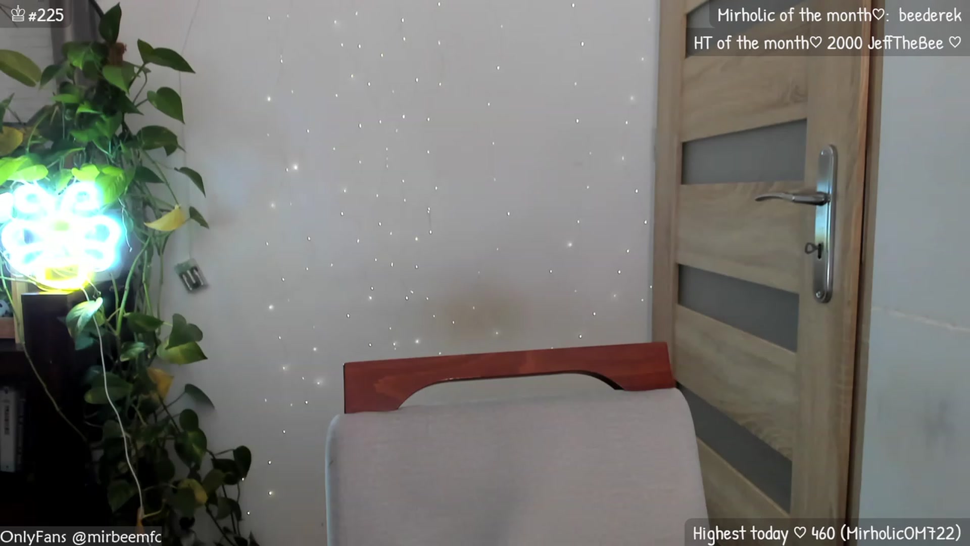 Gallery image thumbnail from MirBee's myfreecams stream on, 11/10/2023, 02:13 image 16 of 20