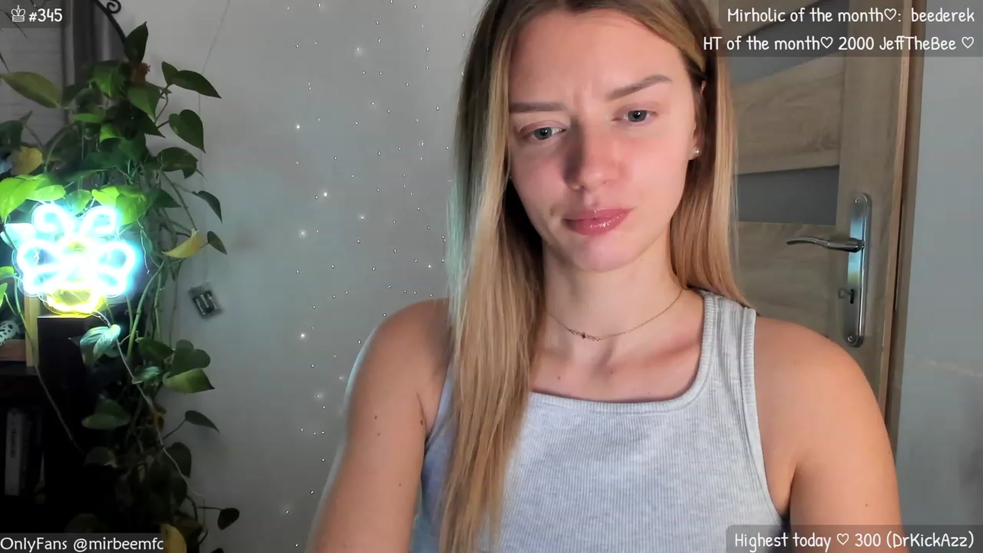 Gallery image thumbnail from MirBee's myfreecams stream on, 11/12/2023, 23:58 image 17 of 20