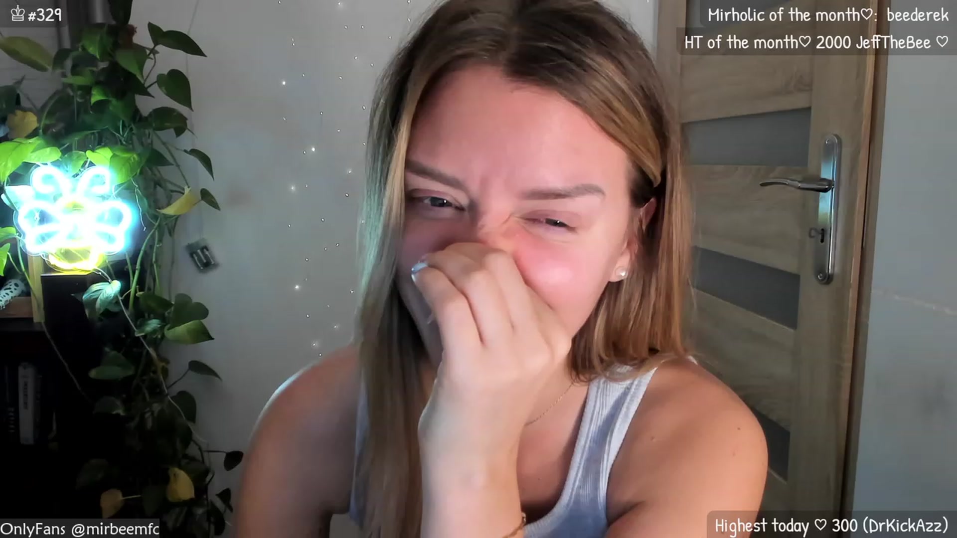 Gallery image thumbnail from MirBee's myfreecams stream on, 11/13/2023, 02:42 image 11 of 20