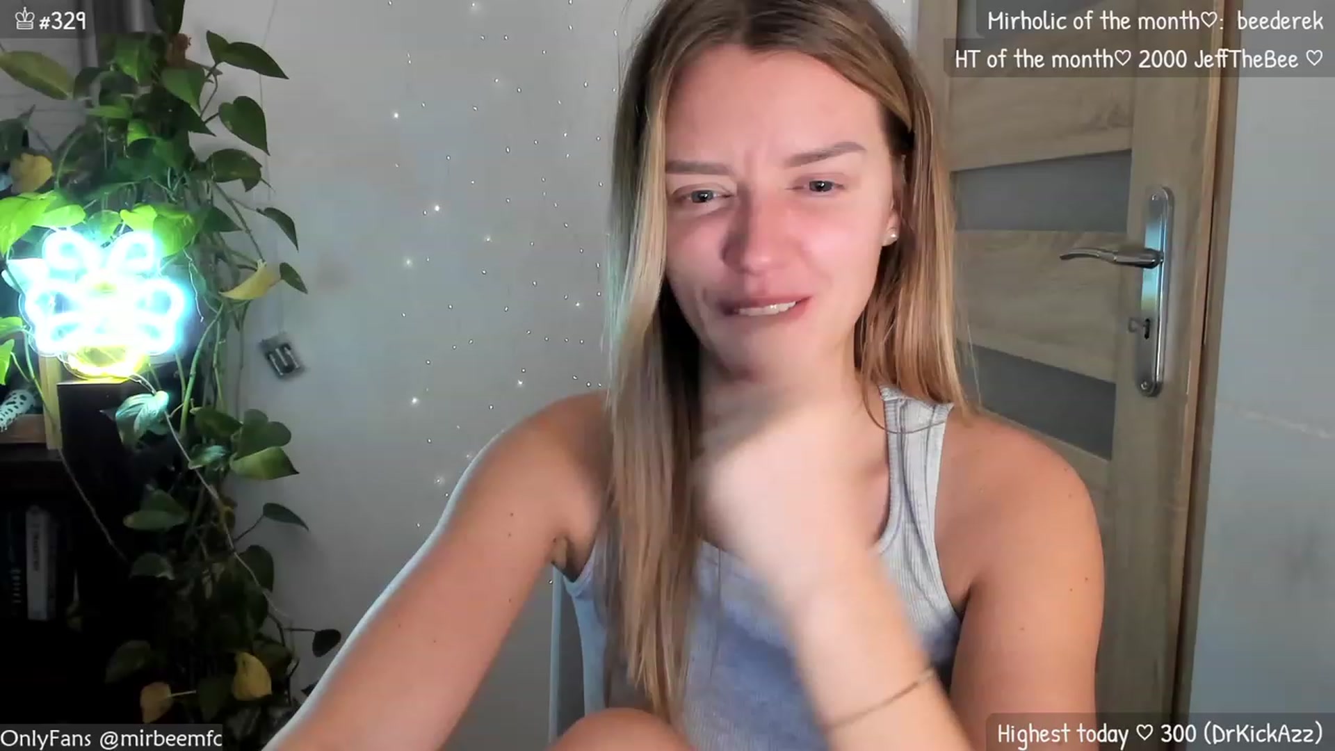 Gallery image thumbnail from MirBee's myfreecams stream on, 11/13/2023, 02:42 image 8 of 20