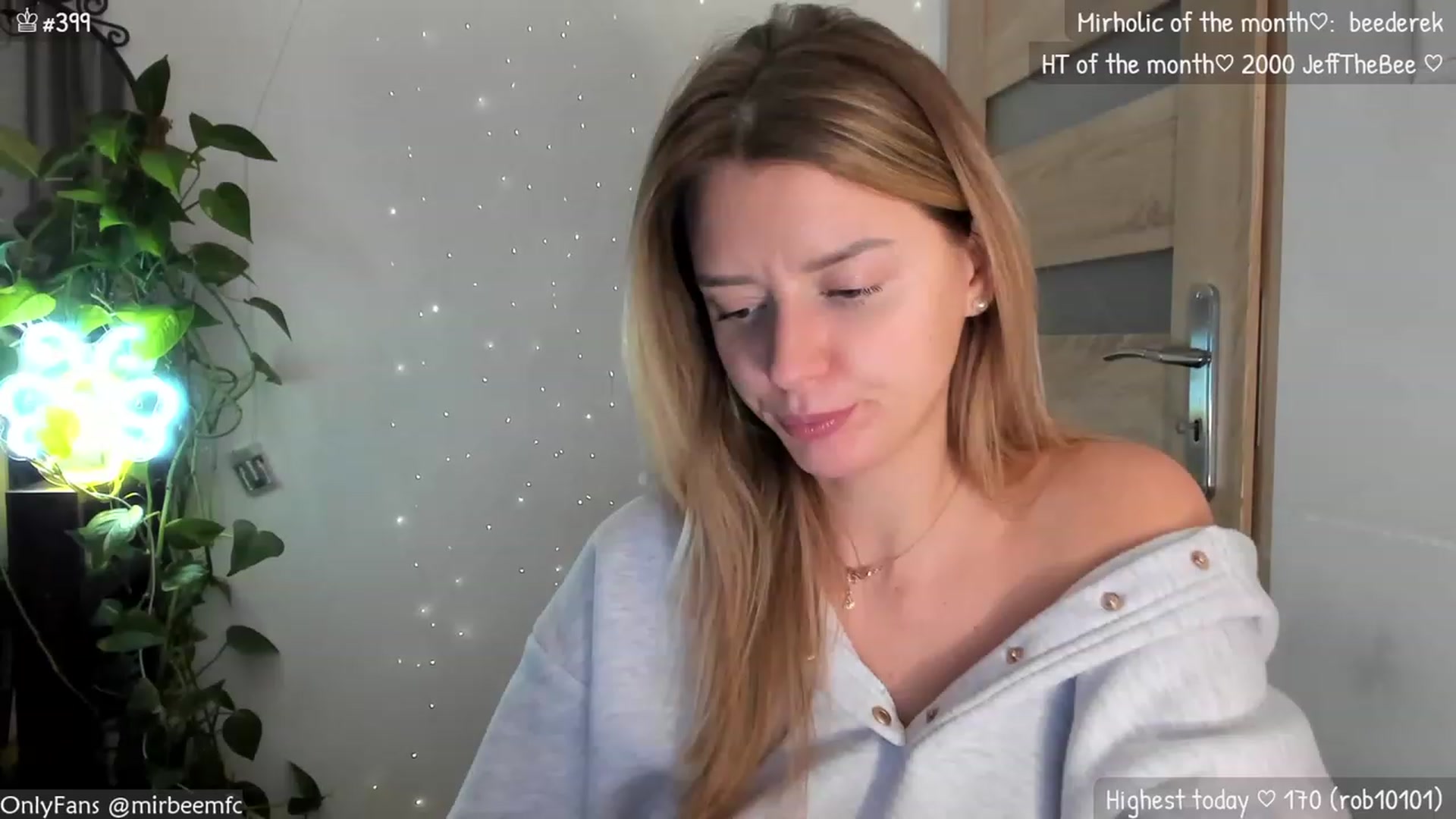 Gallery image thumbnail from MirBee's myfreecams stream on, 11/16/2023, 24:17 image 5 of 20