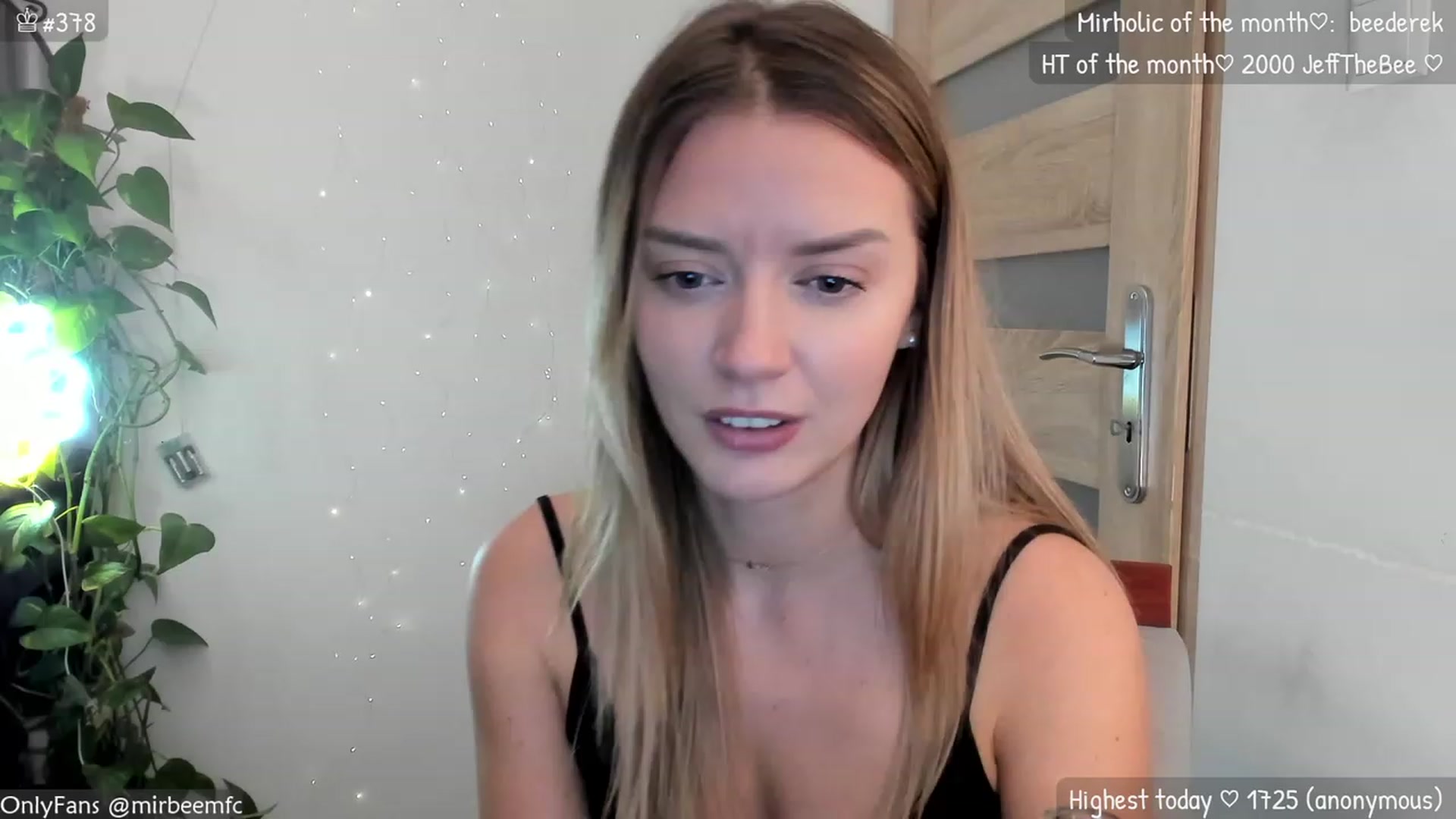 Gallery image thumbnail from MirBee's myfreecams stream on, 11/18/2023, 01:43 image 13 of 20