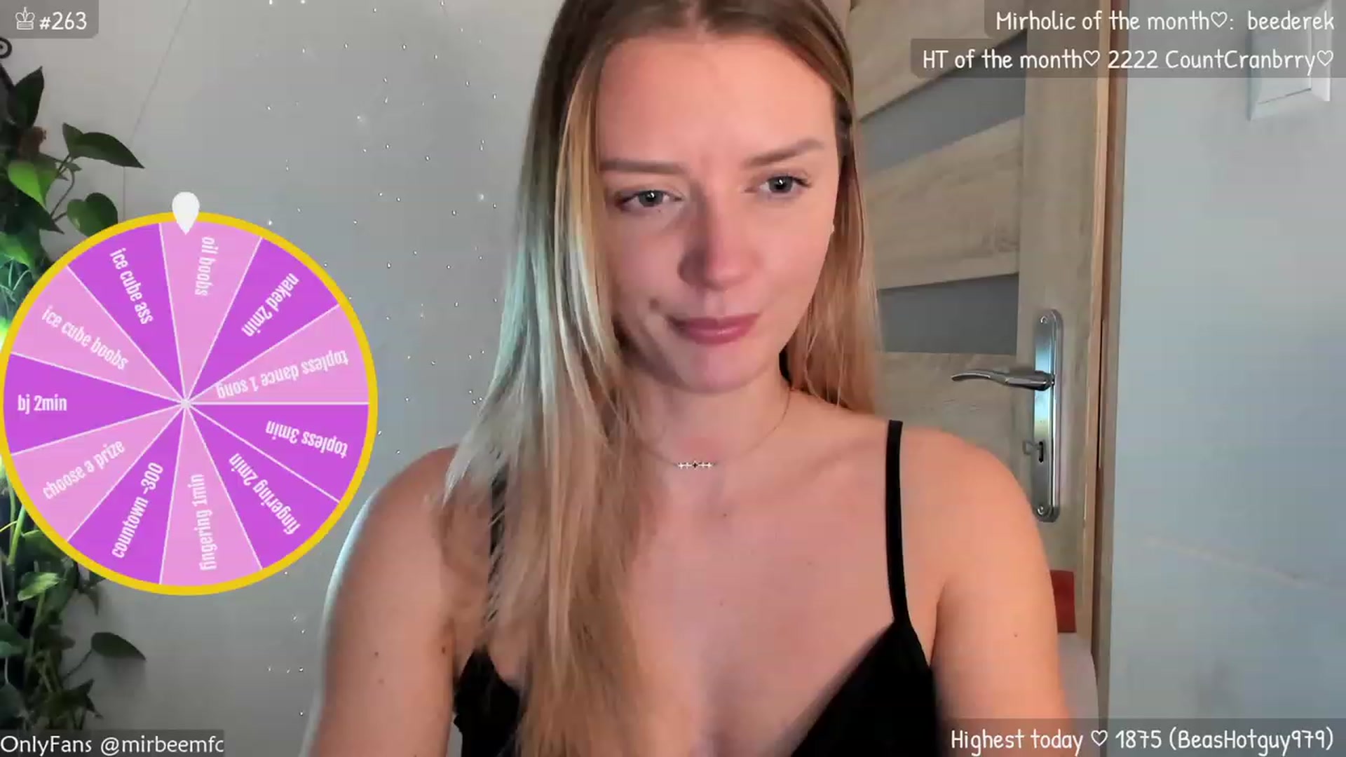 Gallery image thumbnail from MirBee's myfreecams stream on, 11/19/2023, 24:01 image 8 of 20
