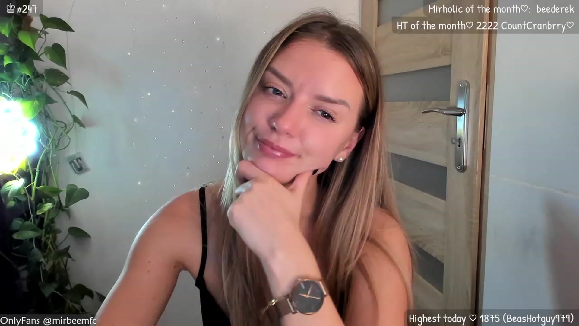 Gallery image thumbnail from MirBee's myfreecams stream on, 11/19/2023, 02:28 image 2 of 20