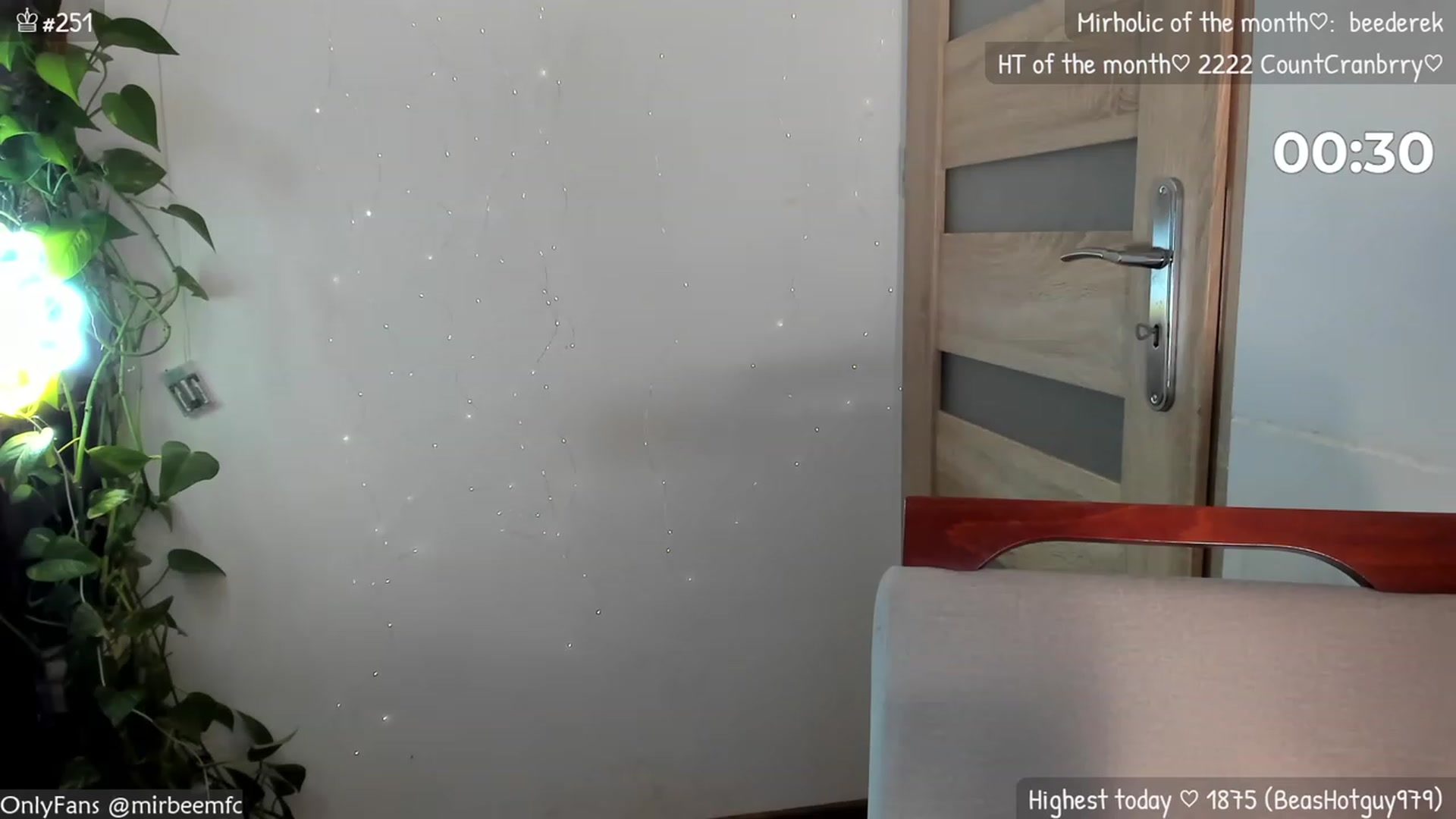 Gallery image thumbnail from MirBee's myfreecams stream on, 11/19/2023, 02:28 image 10 of 20