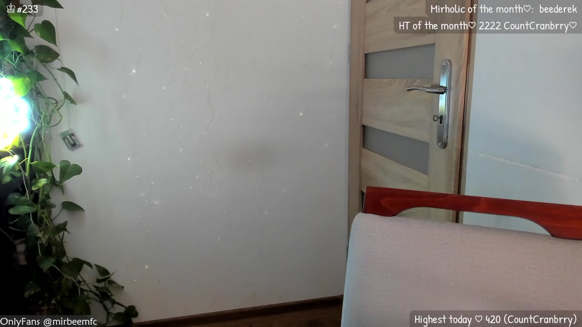 Gallery image thumbnail from MirBee's myfreecams stream on, 11/20/2023, 05:06 image 4 of 20
