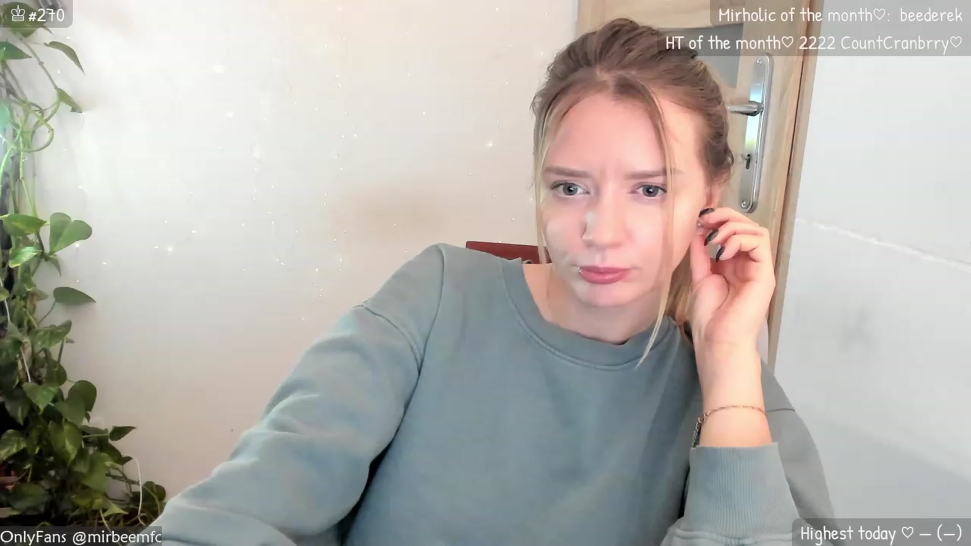 Gallery image thumbnail from MirBee's myfreecams stream on, 11/21/2023, 23:21 image 10 of 20