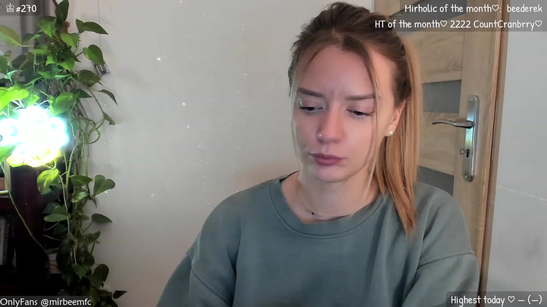 Gallery image thumbnail from MirBee's myfreecams stream on, 11/21/2023, 23:21 image 4 of 20