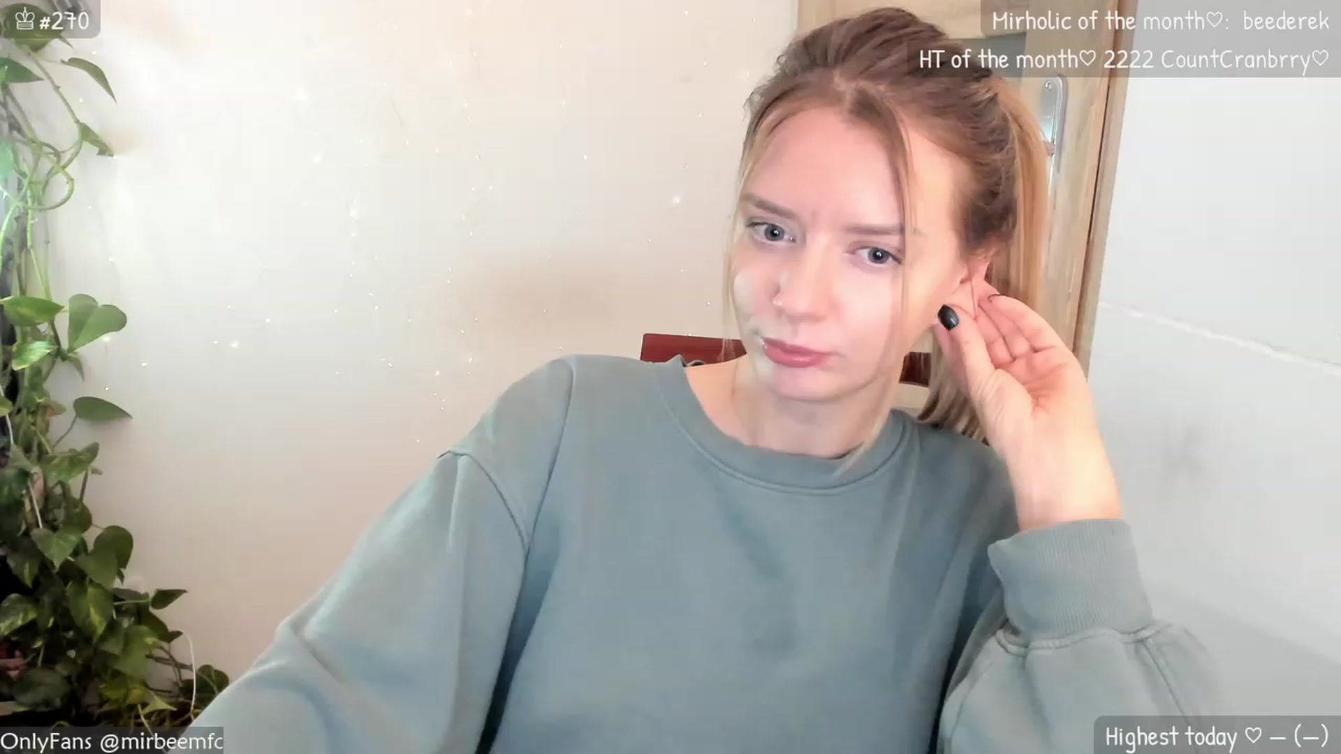 Gallery image thumbnail from MirBee's myfreecams stream on, 11/21/2023, 23:21 image 9 of 20