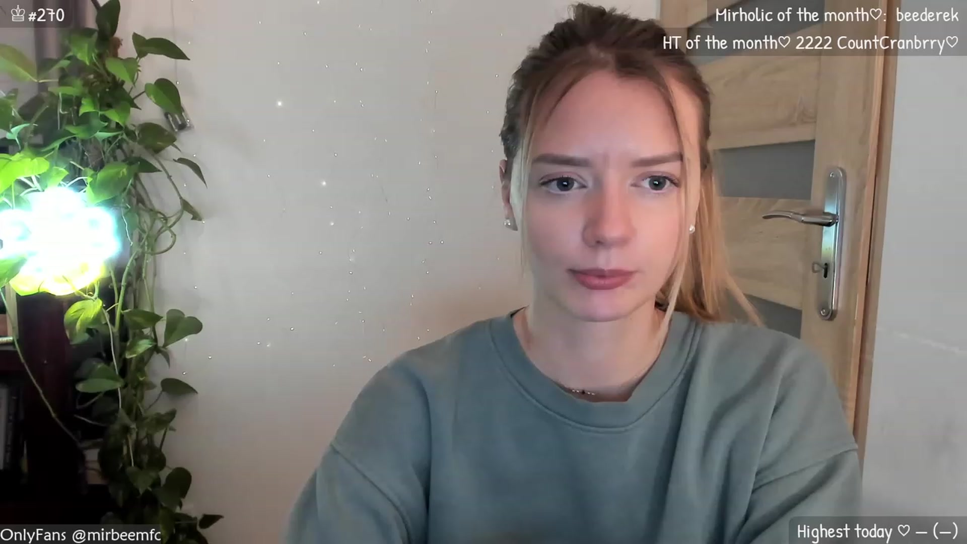 Gallery image thumbnail from MirBee's myfreecams stream on, 11/21/2023, 23:21 image 2 of 20