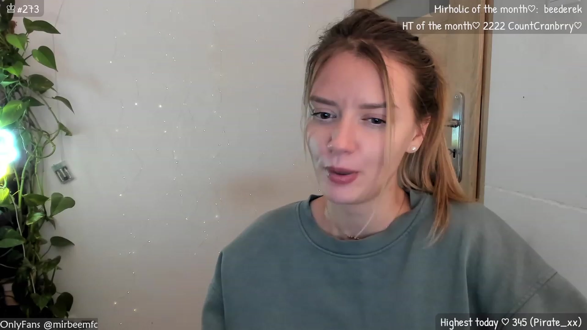 Gallery image thumbnail from MirBee's myfreecams stream on, 11/22/2023, 24:31 image 10 of 20