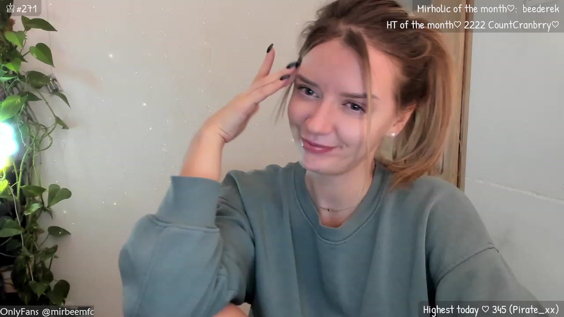 Gallery image thumbnail from MirBee's myfreecams stream on, 11/22/2023, 24:31 image 4 of 20