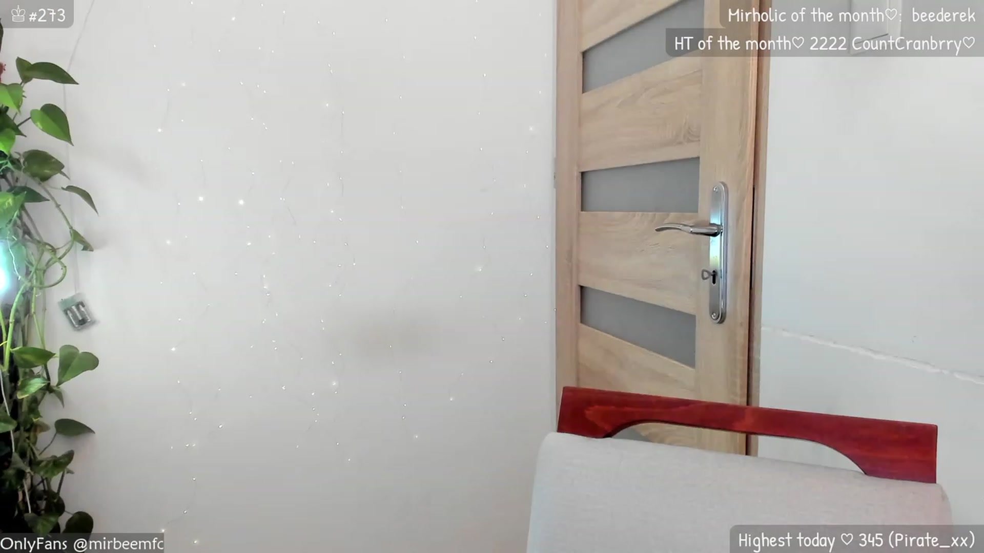 Gallery image thumbnail from MirBee's myfreecams stream on, 11/22/2023, 24:31 image 15 of 20