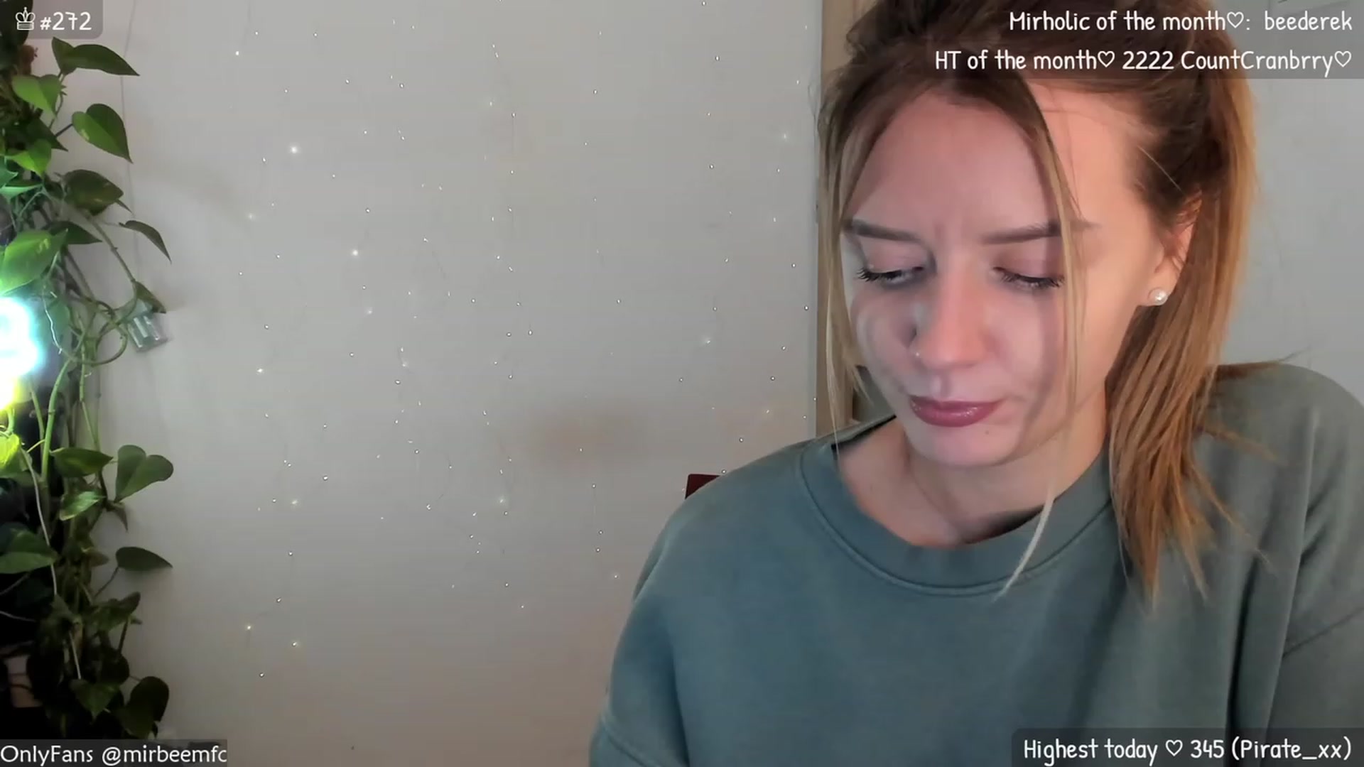 Gallery image thumbnail from MirBee's myfreecams stream on, 11/22/2023, 24:31 image 6 of 20