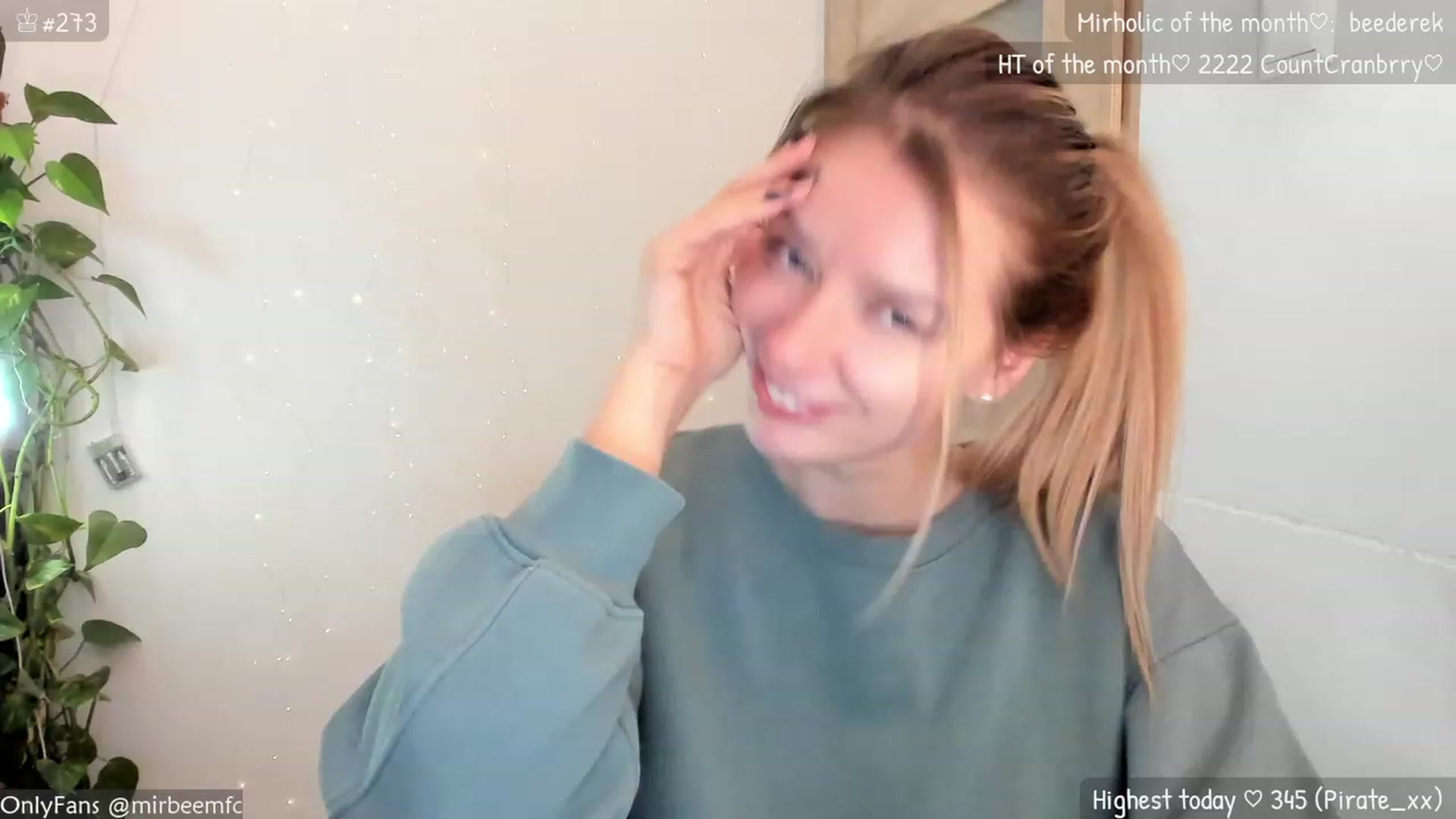 Gallery image thumbnail from MirBee's myfreecams stream on, 11/22/2023, 24:31 image 16 of 20