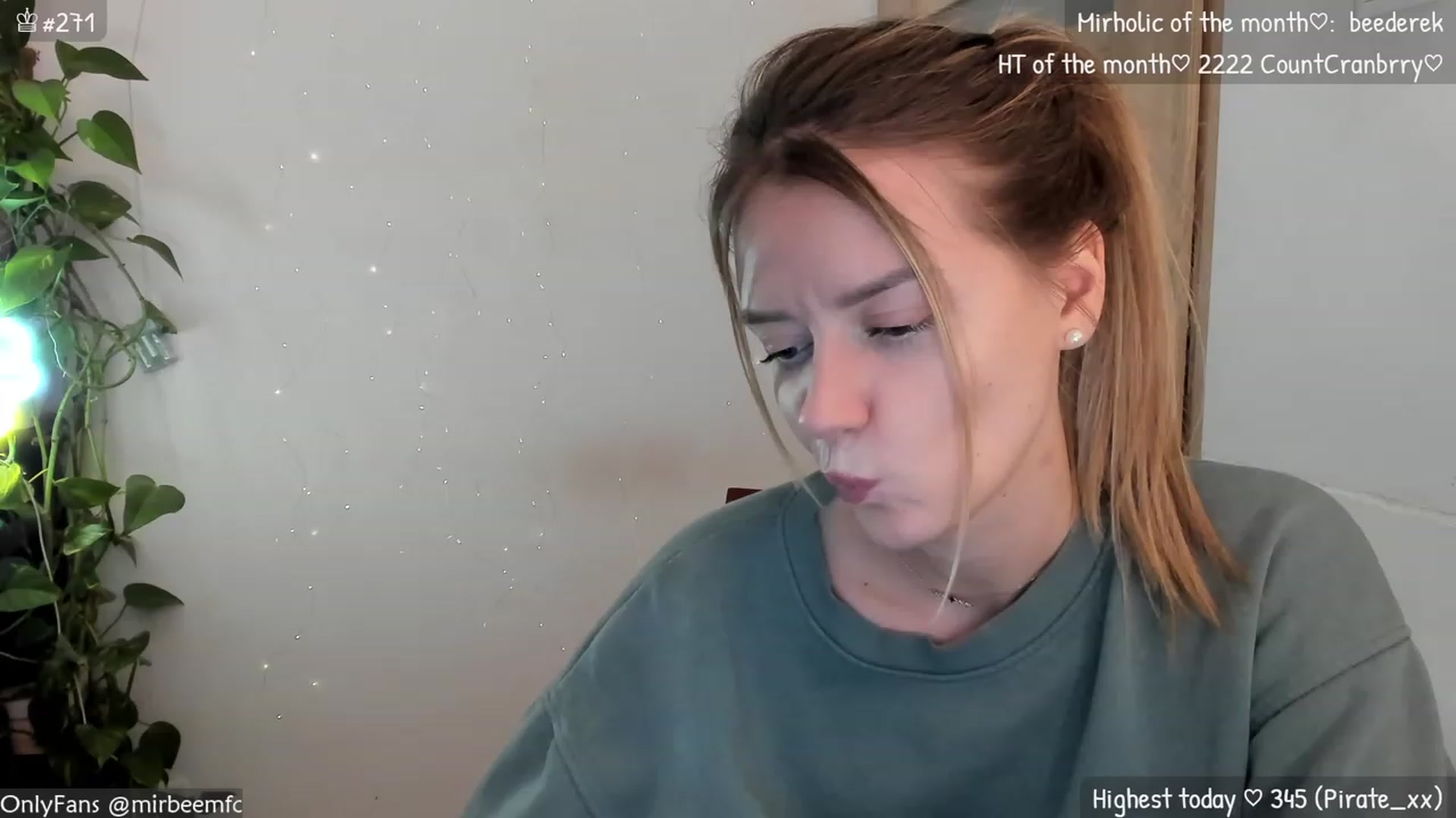 Gallery image thumbnail from MirBee's myfreecams stream on, 11/22/2023, 24:31 image 5 of 20
