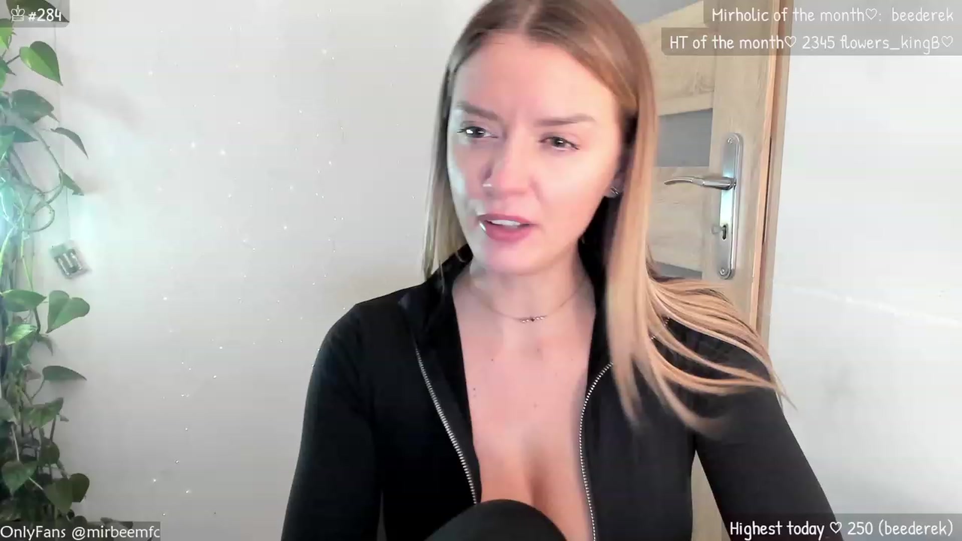 Gallery image thumbnail from MirBee's myfreecams stream on, 11/24/2023, 24:41 image 6 of 20